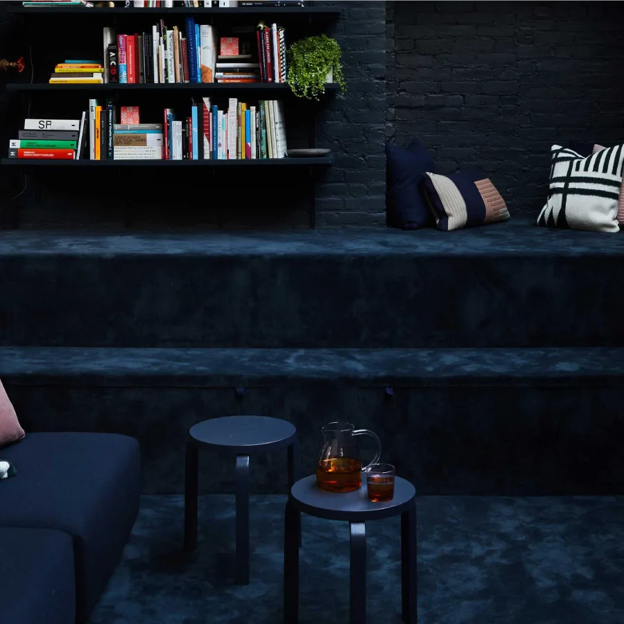 Dark, wall-to-wall carpet