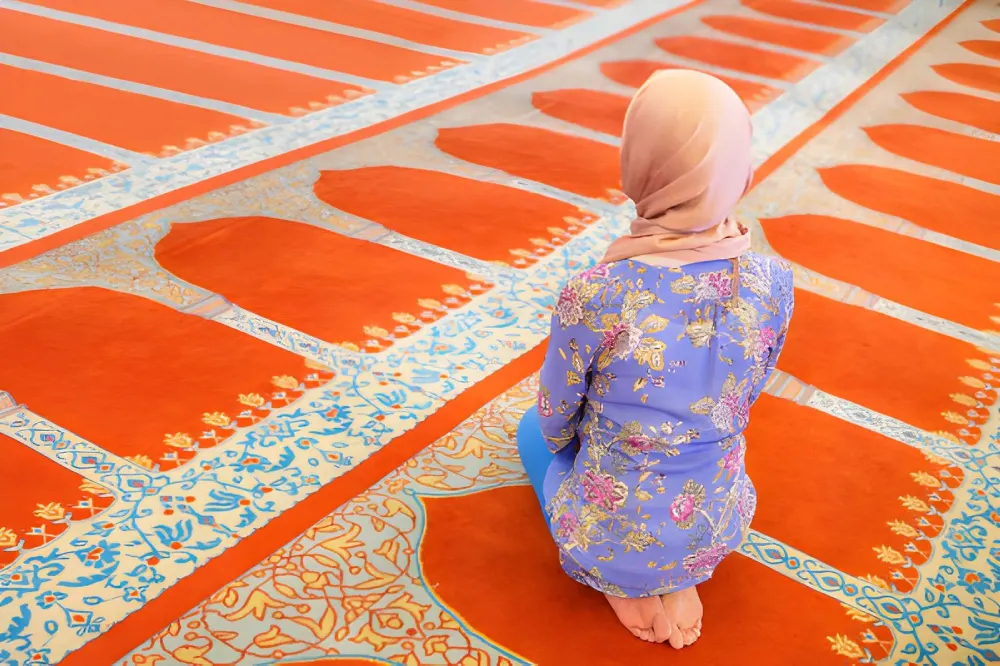 mosque carpet with Islamic patterns